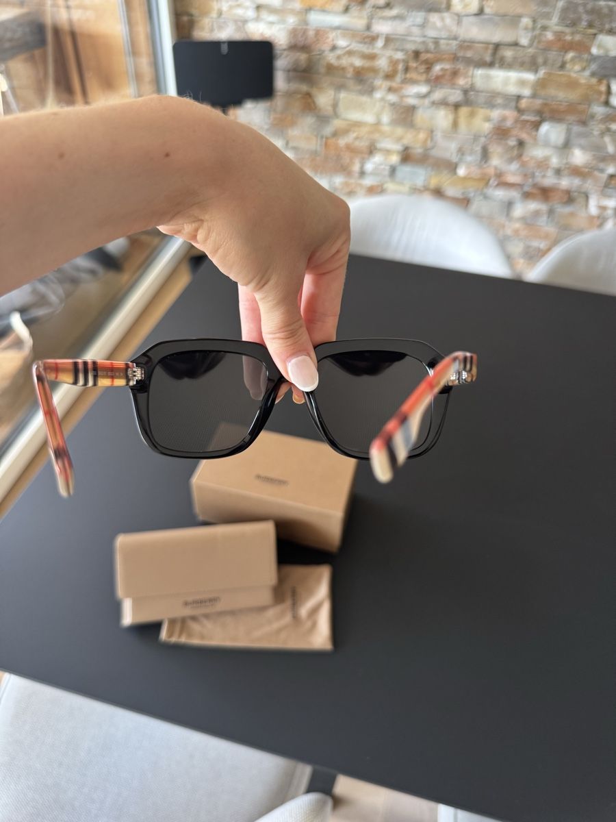 Burberry Occhiali & Lenti: Lunettes de soleil Burberry – Nuovo (secondo la descrizione) da Davos Platz venduto da taja2 2