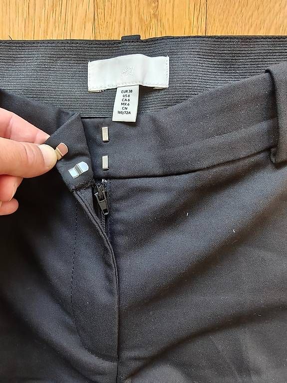 Pantaloni: Schwarze Hose von H&M – Nuovo e nell'imballaggio originale da Bern venduto da ann_v98b 2