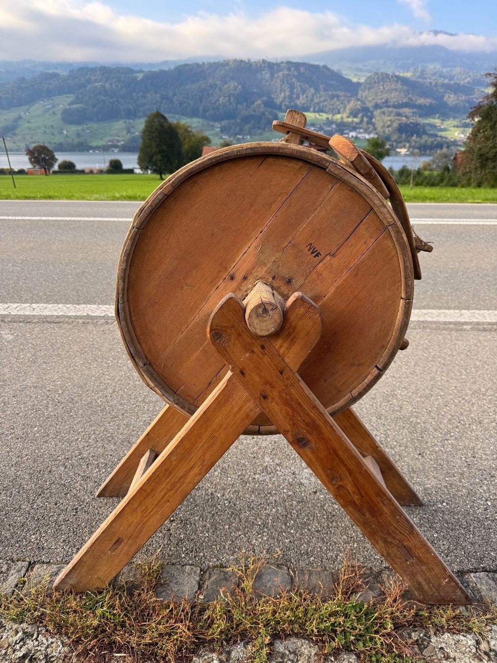 Holzartikel: Rustikale Buttermaschine, Vintage! – Gebraucht aus Sachseln von BONATI01 4