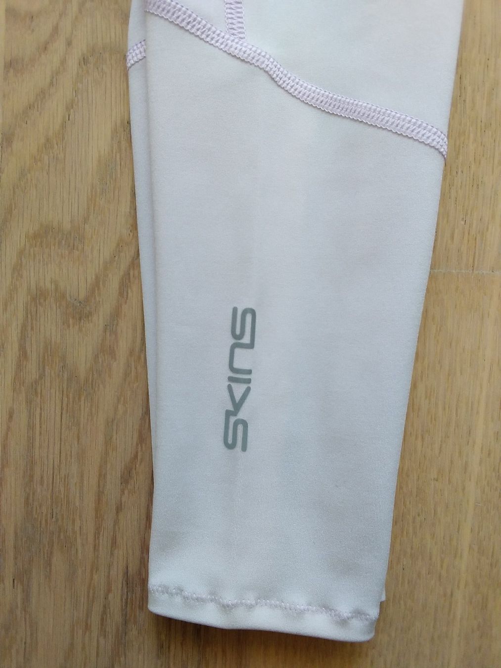 Pantaloni: SKINS neuwertige Tights Gr.S – Usato da Gossau SG venduto da Black-Queen 7