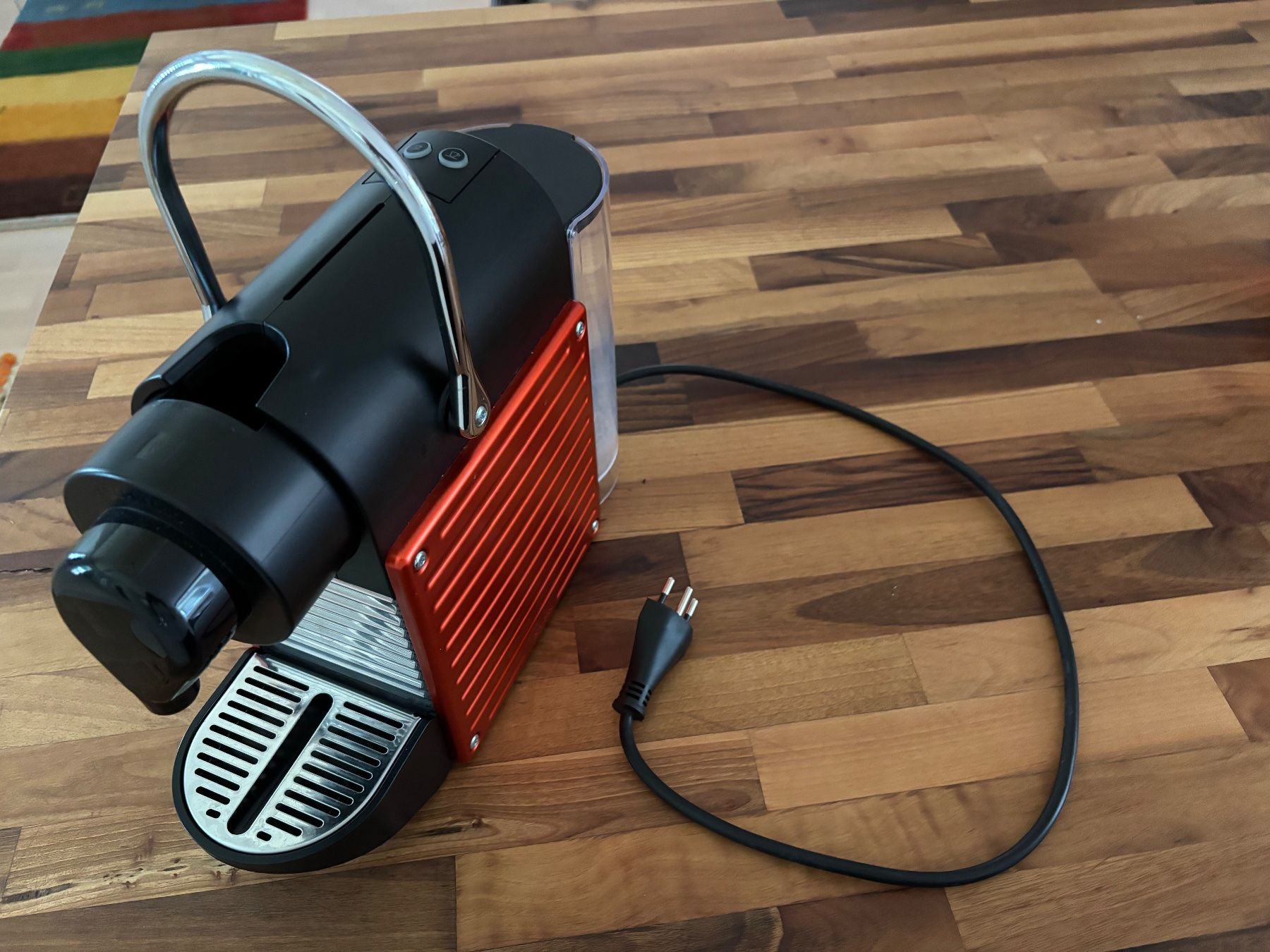 Nespresso Kaffeemaschinen & Espressomaschinen: Espressomaschine von Nespresso inkl. Kapseln – Gebraucht aus Winterberg ZH von gsc8303 1