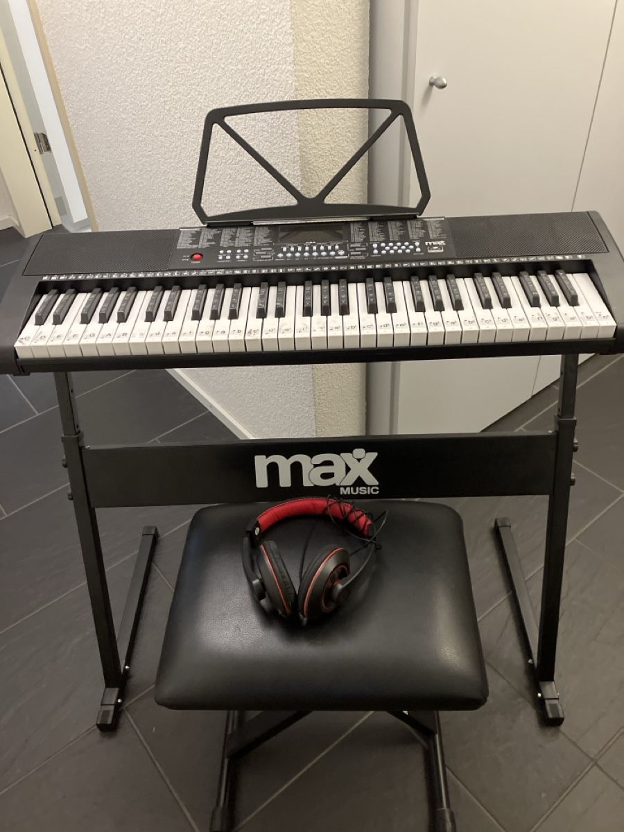 Musikinstrumente: Keyboard  – Gebraucht aus Röschenz von RS4147