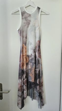 Schönes Desigual Kleid Gr. XS wie neu