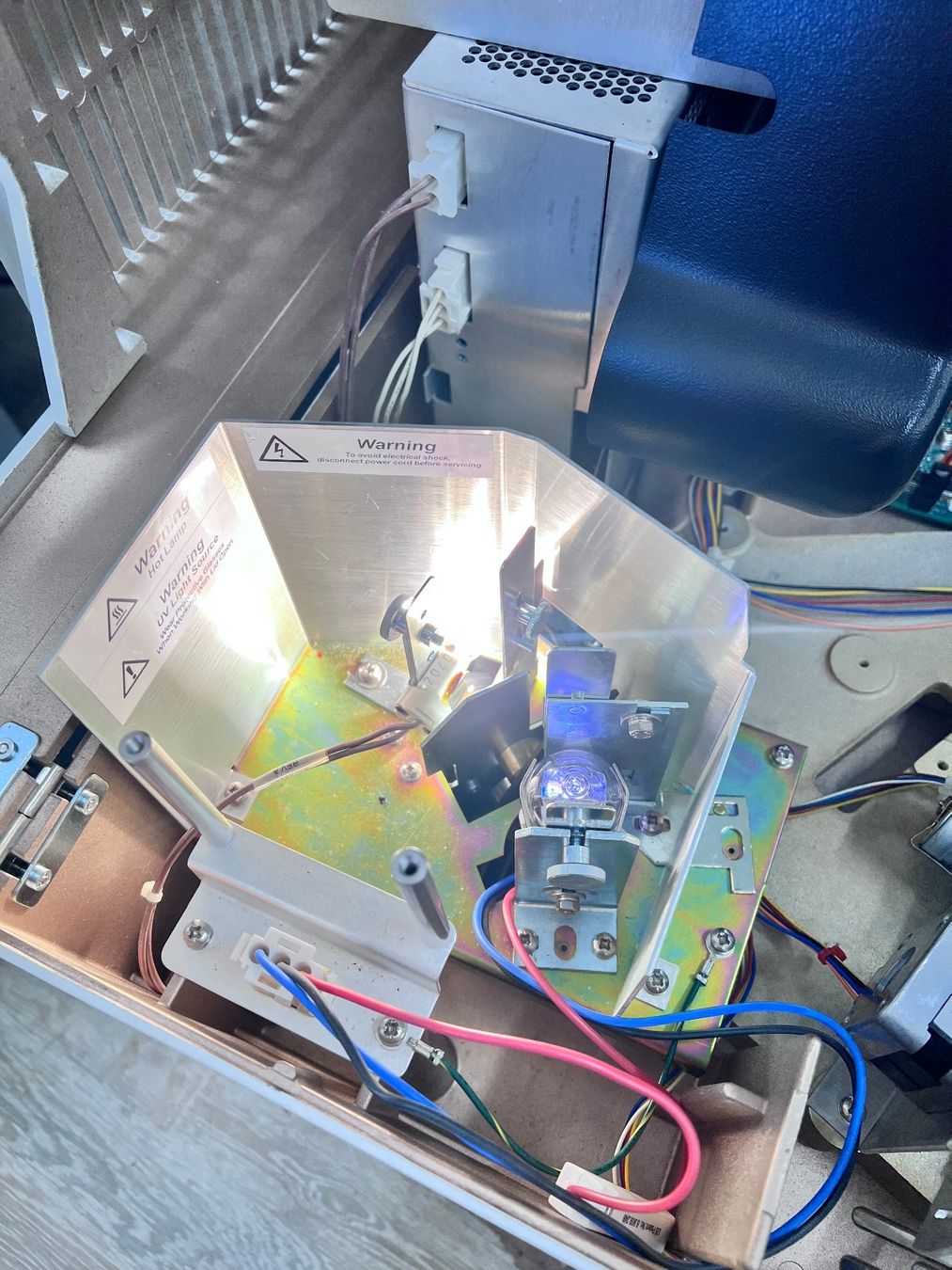 Accessori da laboratorio: Perkin Elmer Lambda 35 UV/Vis Spectrophotometer – Usato da Niederdorf venduto da LeptonAG_Labor 6