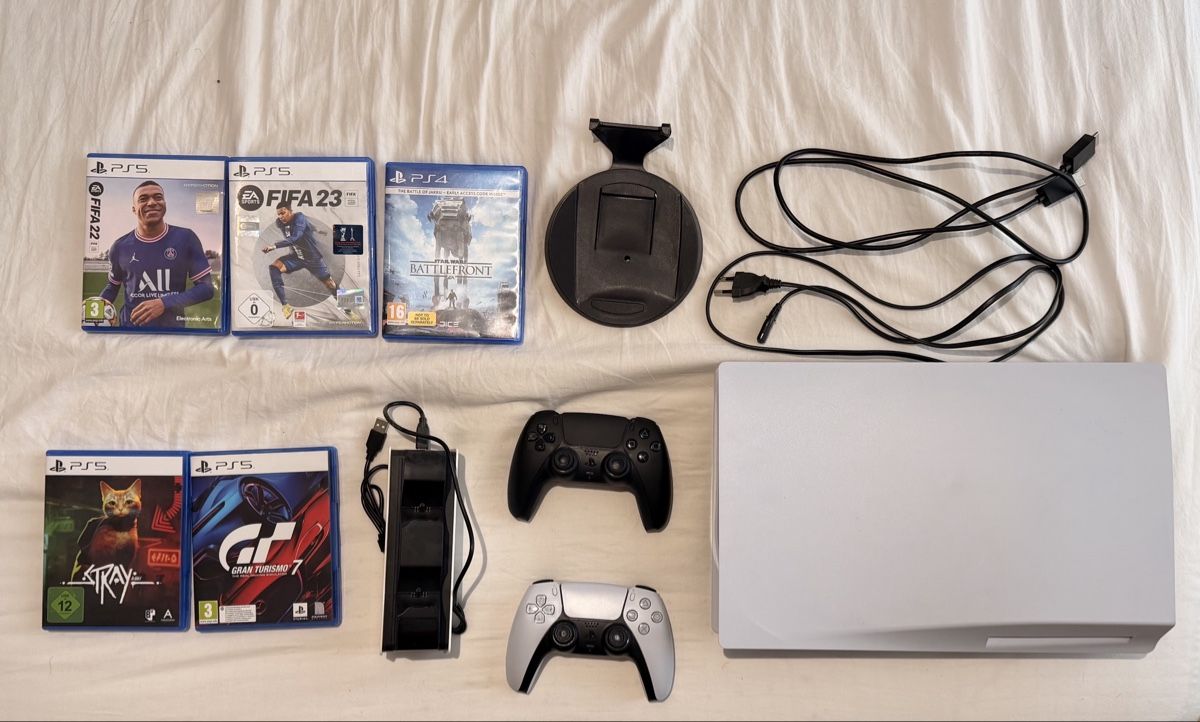 Sony Konsolen: PlayStation 5 825GB Bundle – Gebraucht aus St. Gallen von TigerCollector