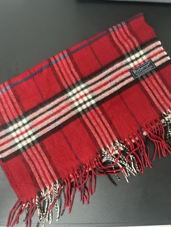 Écharpe Burberry à carreaux rouge 100% laine