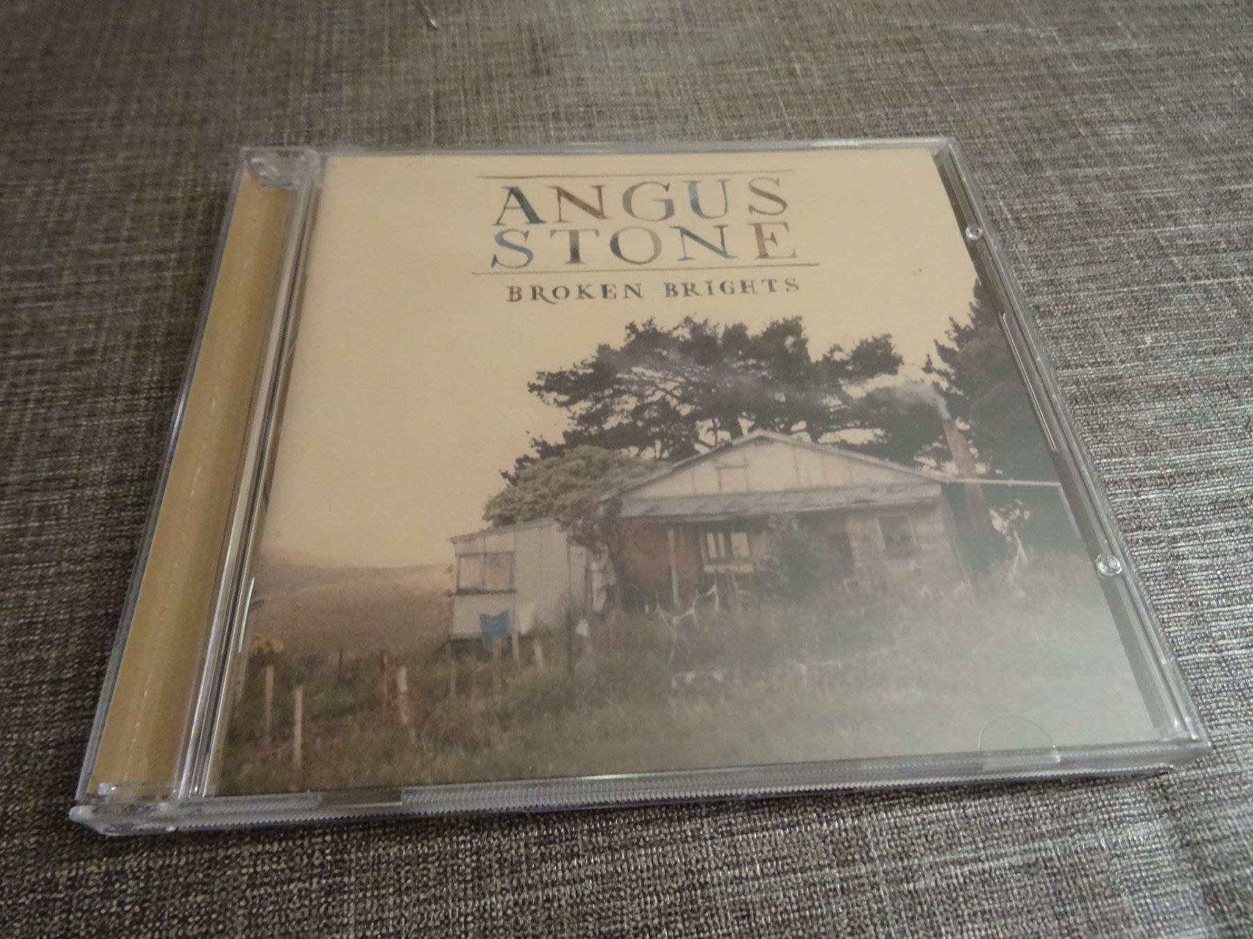 CDs: Angus Stone Broken Brights CD – Gebraucht aus Olten von Disc-Ausverkauf