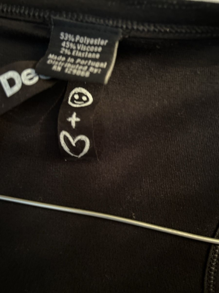 Desigual Top: Desigual – Nuovo (secondo la descrizione) da Pully venduto da Kalissa 2
