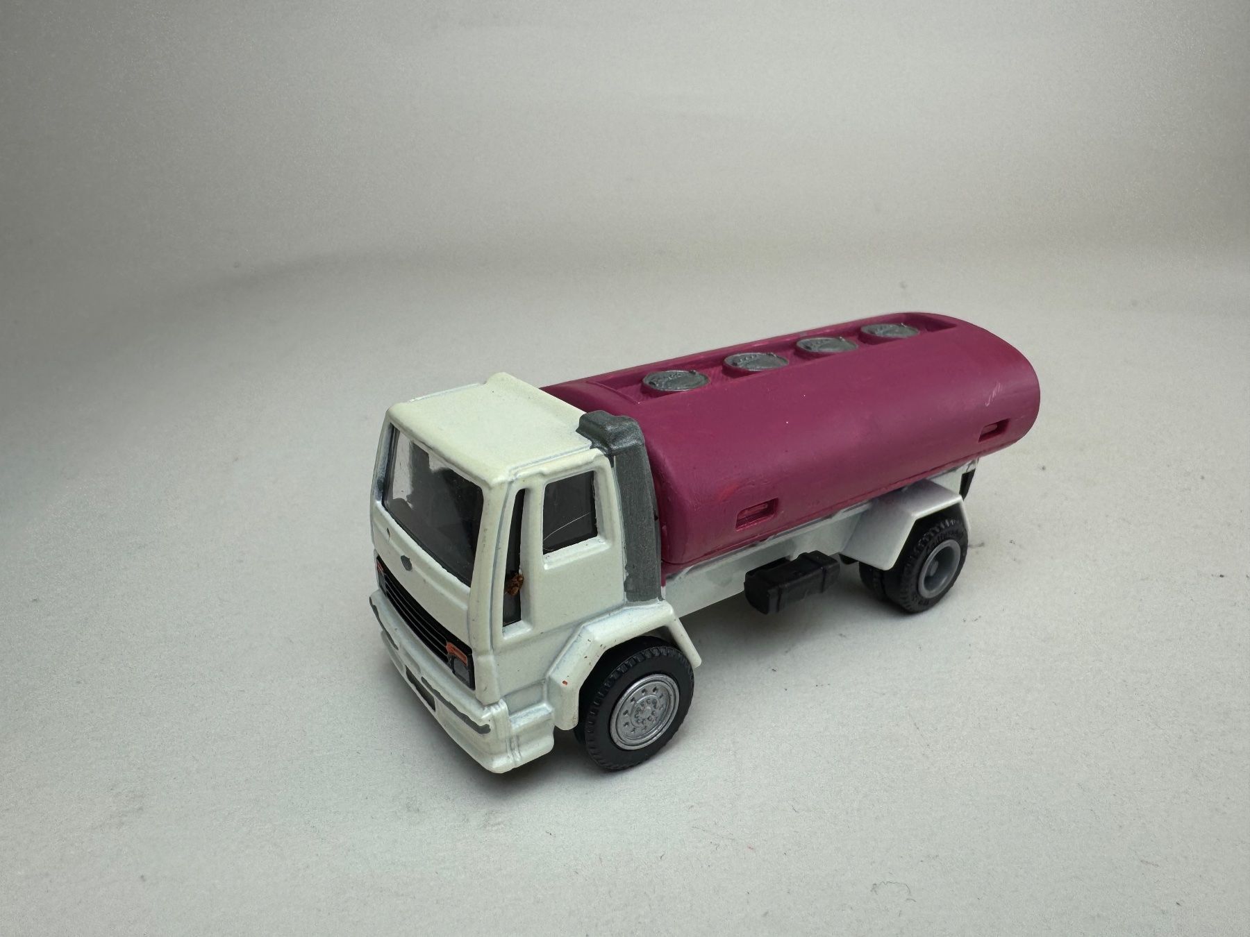 Majorette Modellini d'auto: Majorette Tankwagen Ford – Usato da Elm venduto da Wikmtz