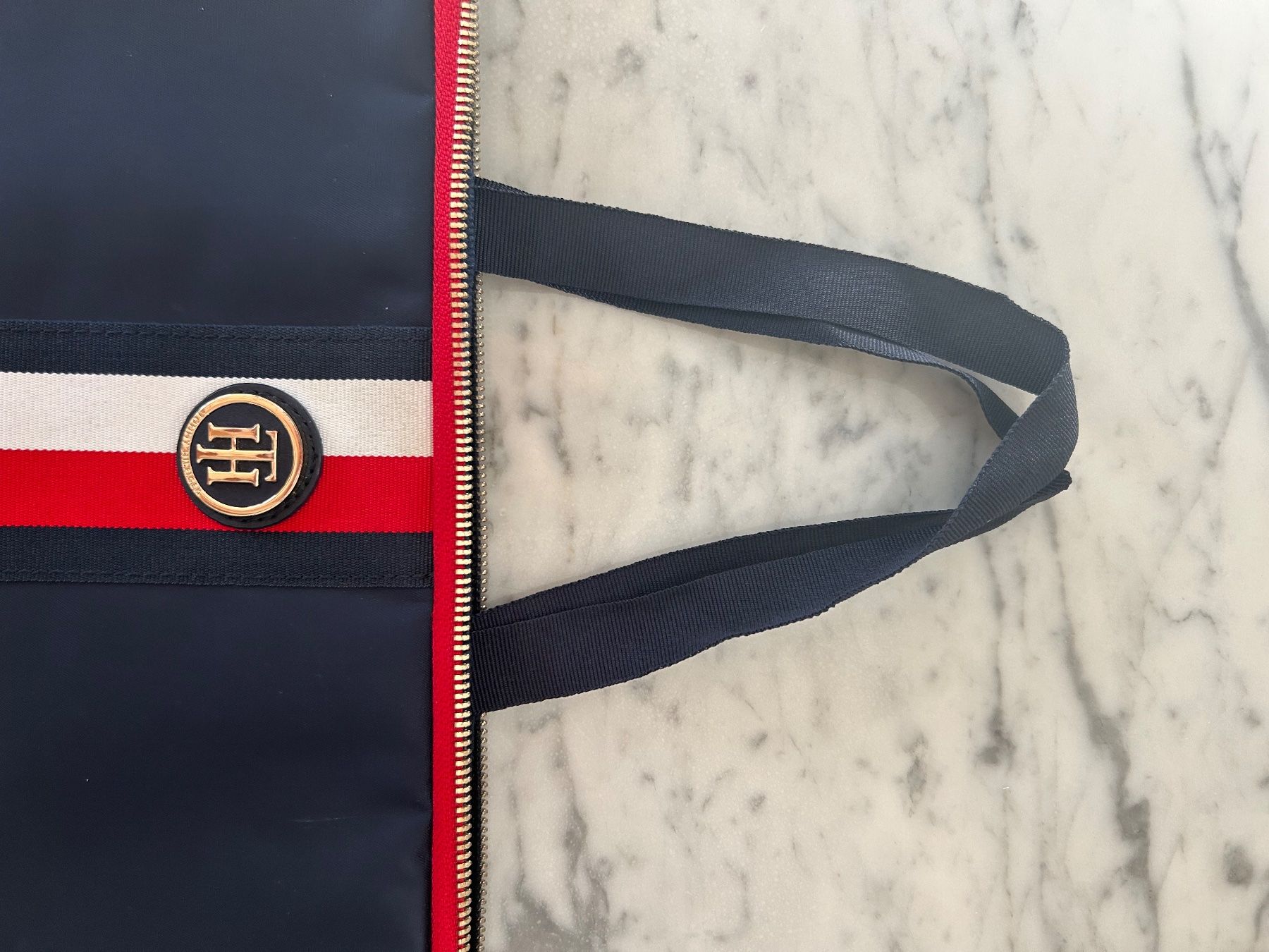 Covers & Borse: Tommy Hilfiger laptop case – Usato da Biel/Bienne venduto da zit_v5yc 4