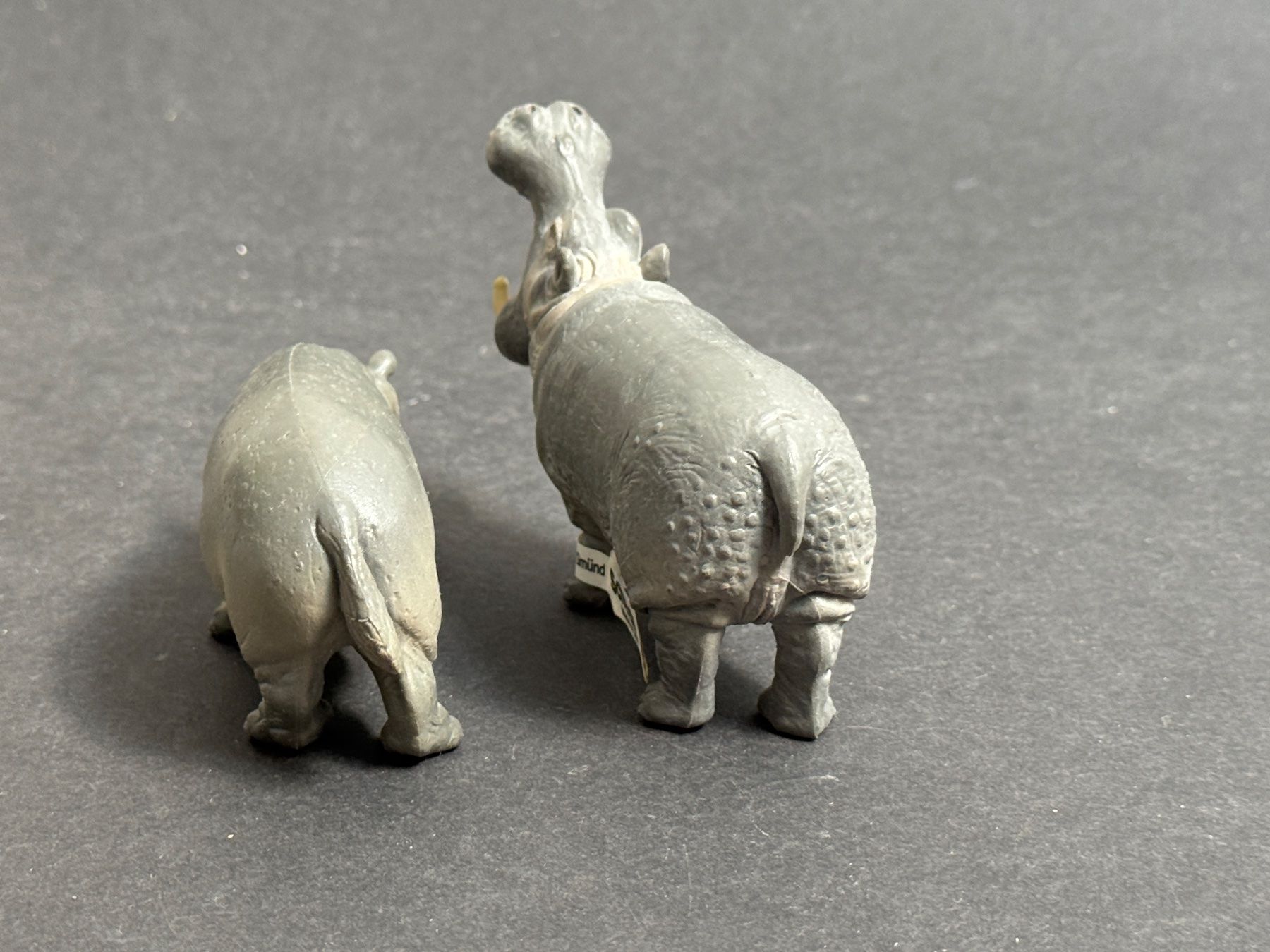 Schleich Statuette: Schleich Nilpferd Flusspferd Kalb – Nuovo (secondo la descrizione) da Ennetbaden venduto da mapa05 7