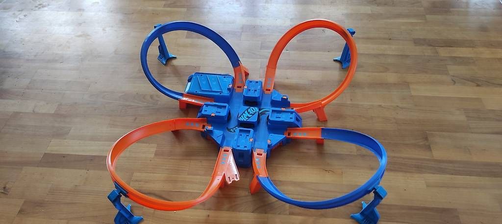 Giocattoli: Hot wheels Bahn  – Usato da Kappel SO venduto da hase2211