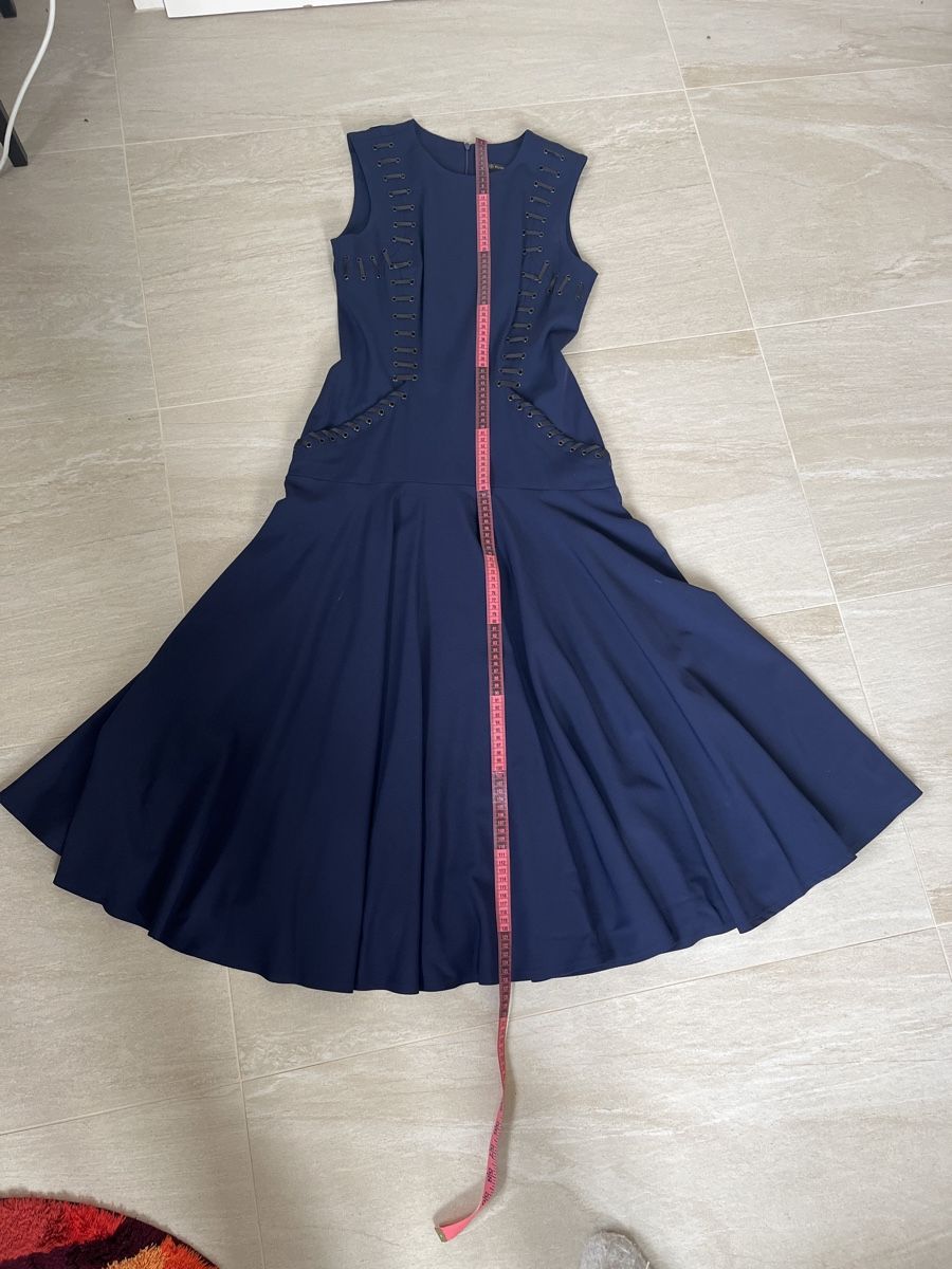 Kleider: Magnifique robe plein Sud – Gebraucht aus St-Sulpice VD von Twin5 9