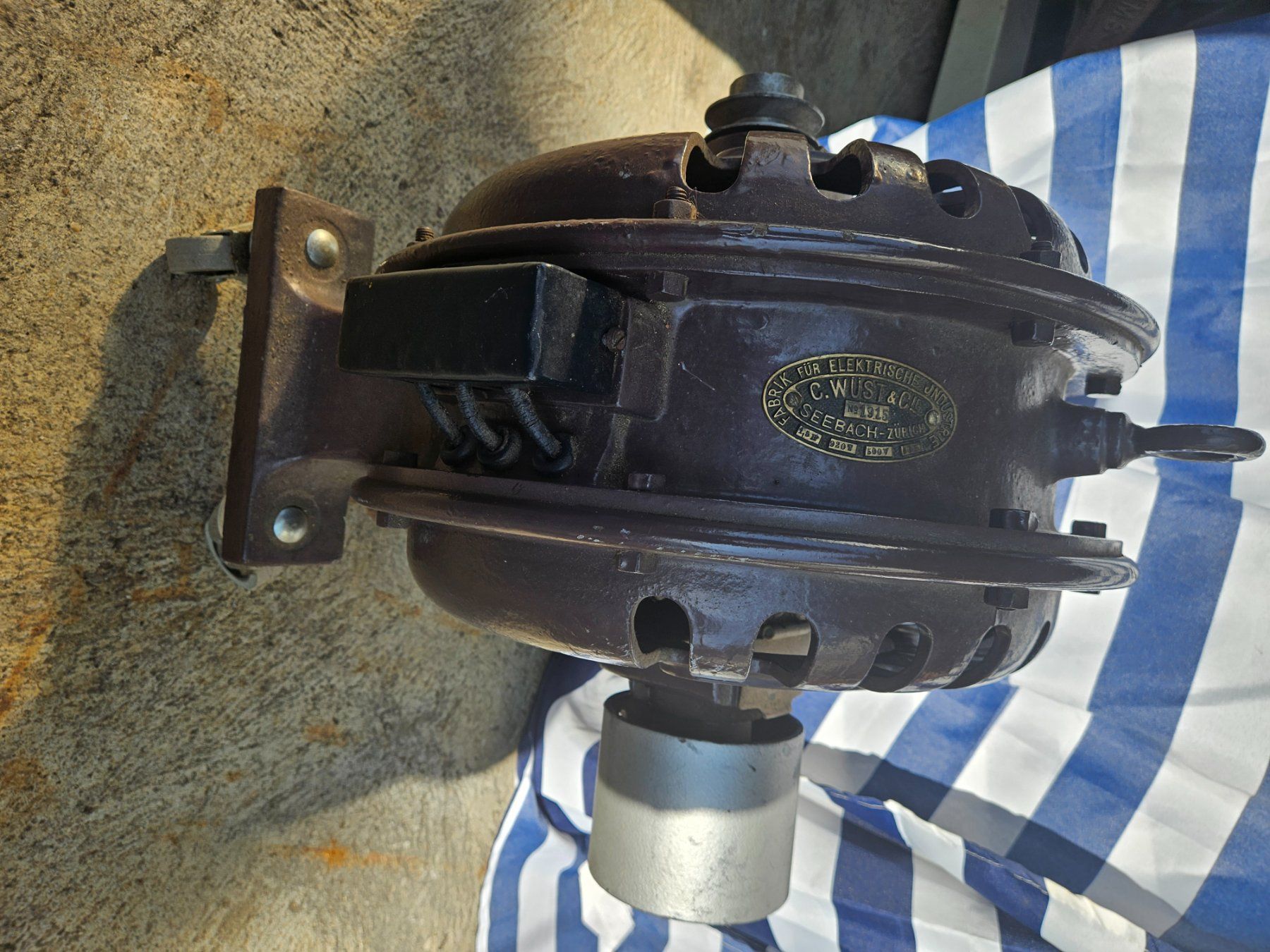 Moteurs: Antiker Elektromotor – D'occasion à Altstätten SG par Gartenmeister60 4