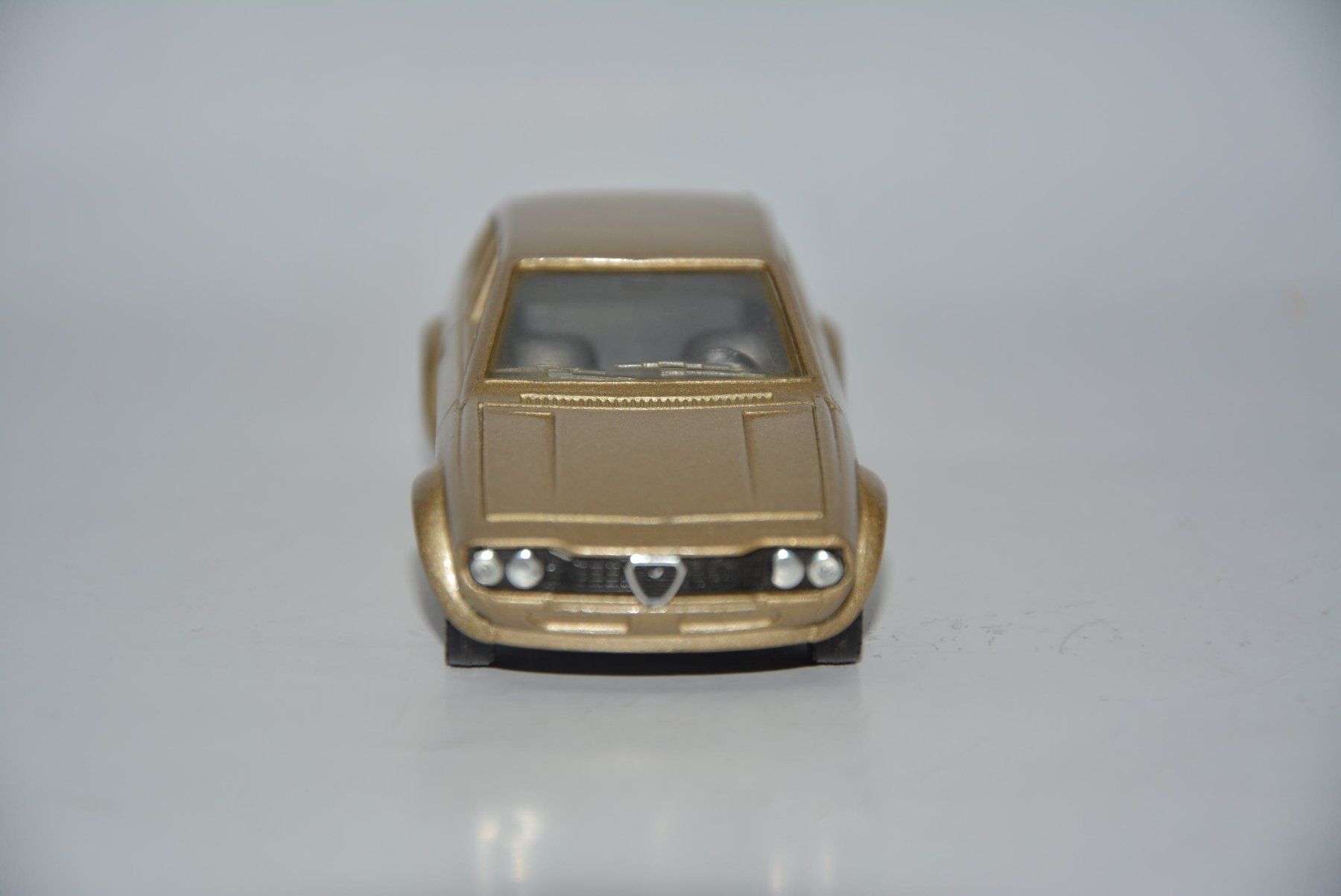 Alfa Romeo Modellini d'auto: Alfa Romeo Alfetta GTV 1980 , Solido , 1:43 – Usato da Goldach venduto da Feivel9 2