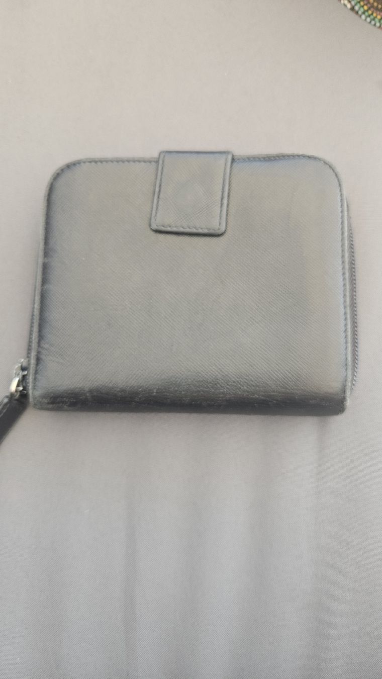 Prada Brieftaschen: Vintage Prada Wallet – Gebraucht aus Rickenbach b. Wil von nic_8ljr 1
