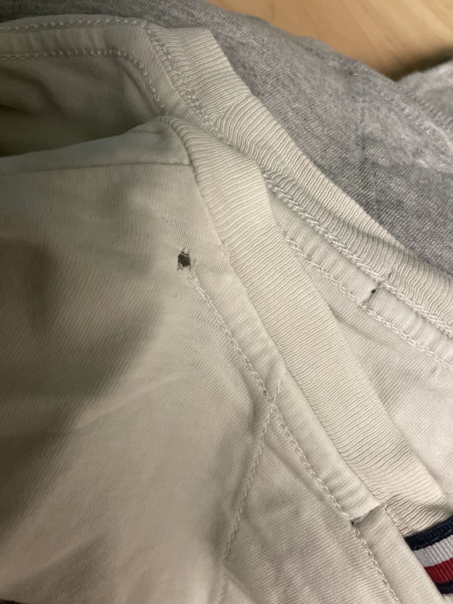 Tommy Hilfiger Maglioni & Felpe: 3 coole Tommy Hilfiger Shirts Gr.128 – Usato da Obergerlafingen venduto da cabo4 4