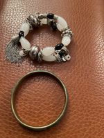 2 bracelets fantaisie selon photos