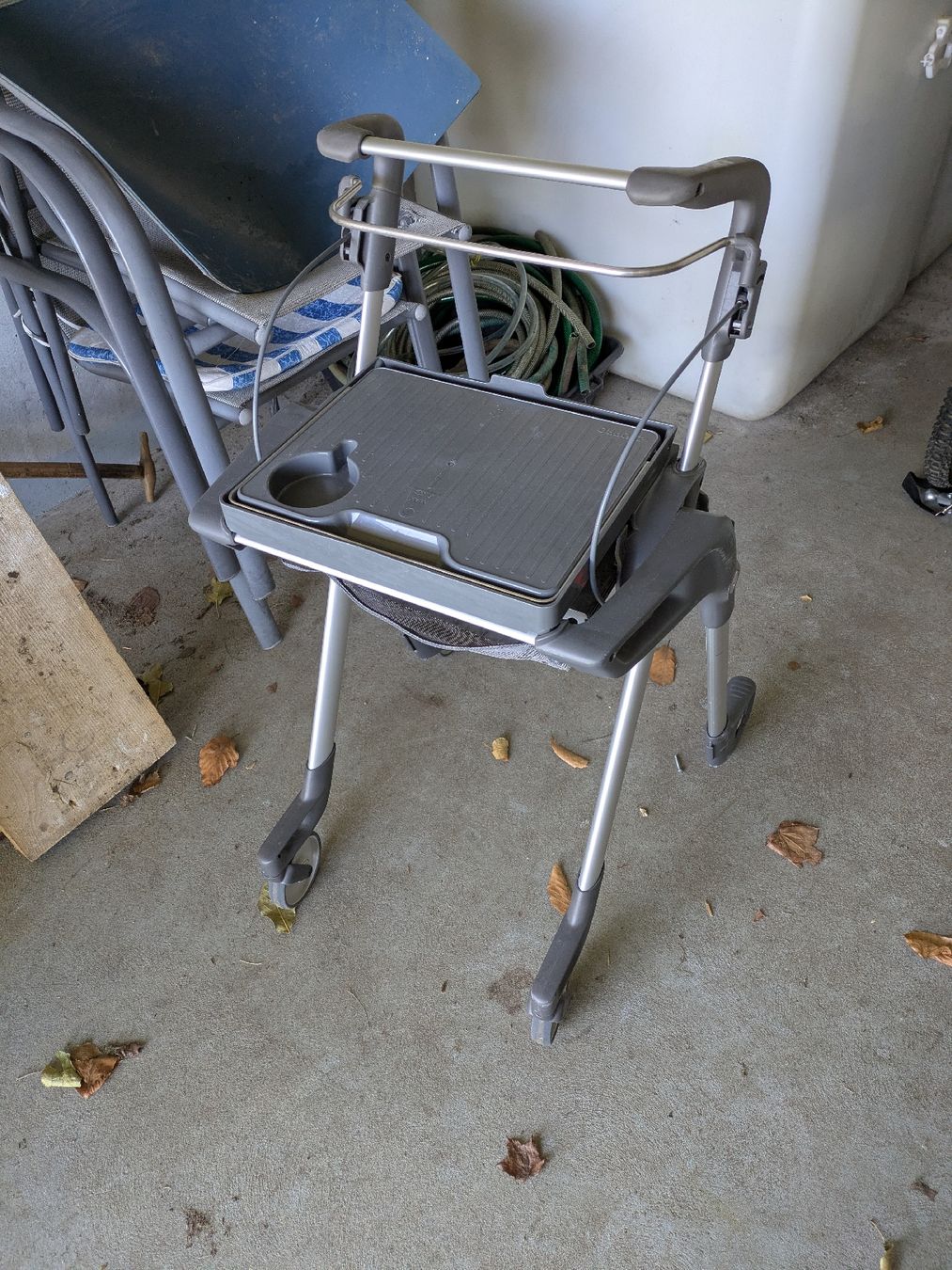 Aides à la marche: Rollator – D'occasion à Oberuzwil par Simpeloder 1