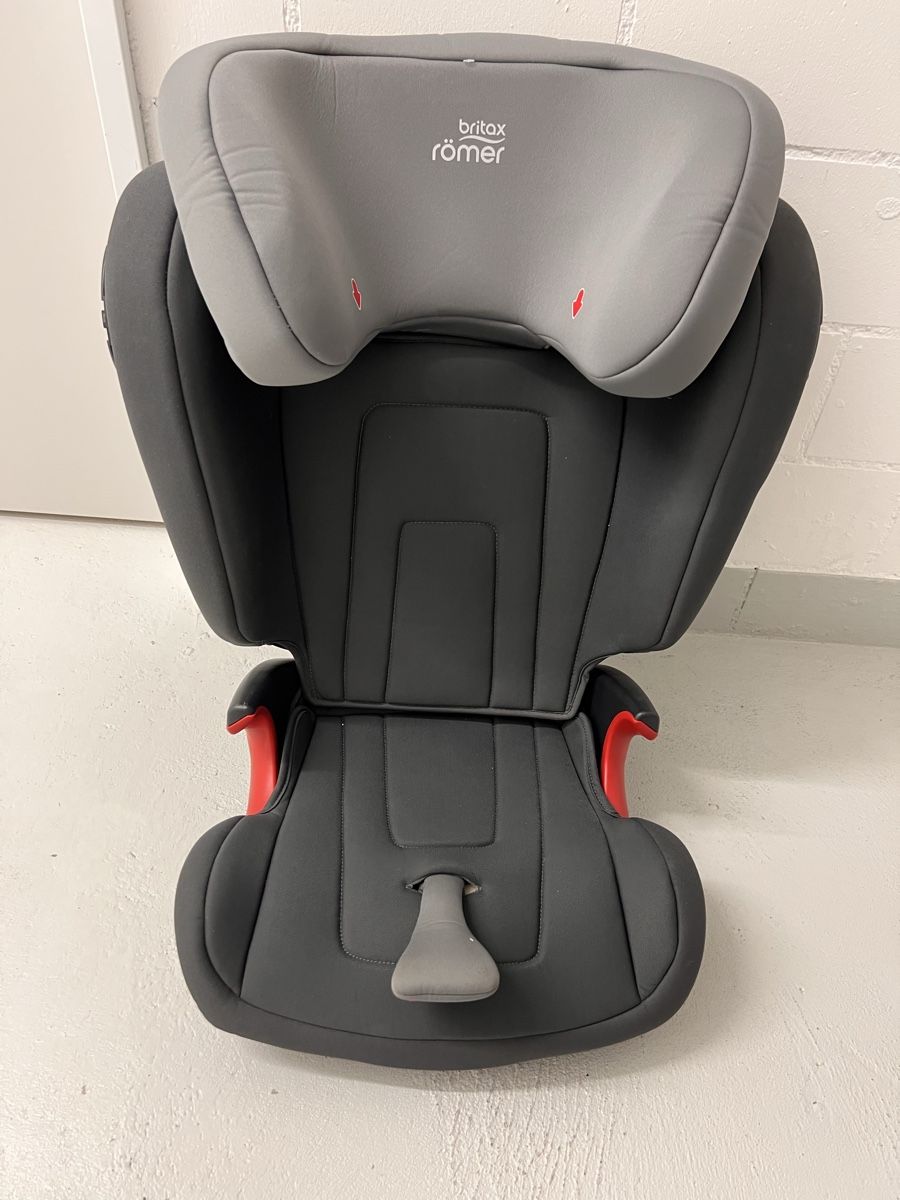Britax Römer Sièges auto: Autositz Britax Römer Kidfix 2 S – D'occasion à Stäfa par tmq