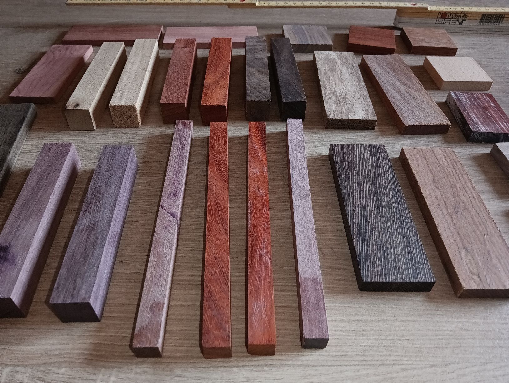 Holzartikel: Tropisches Holz.  – Neu (gemäss Beschreibung) aus Uznach von phi_8scs 1