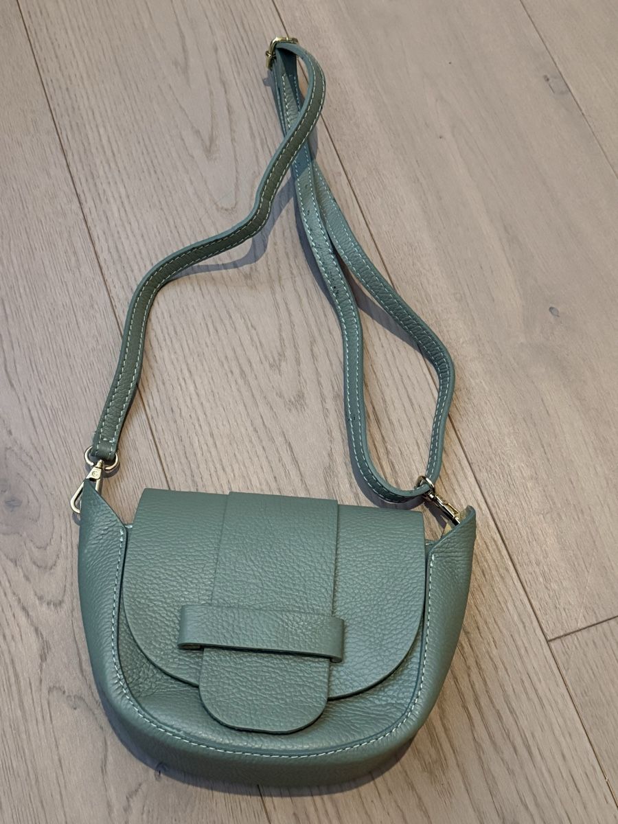 Borse da donna: Italian leather crossbody bag – Usato da Zürich venduto da lailag