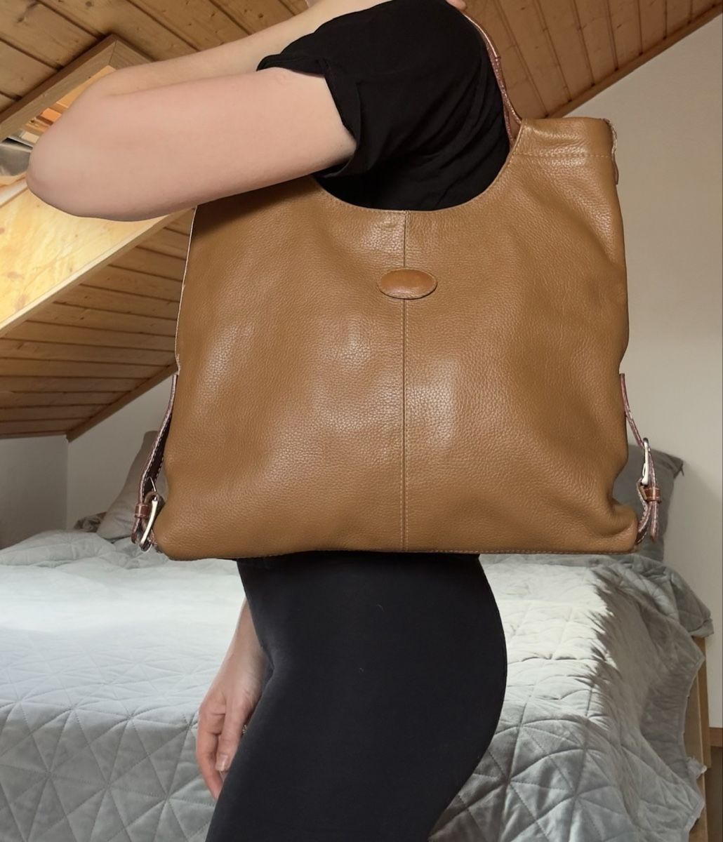 Borse da donna: Sac en cuir marron, grand format – Usato da Vuippens venduto da Anna_as 2