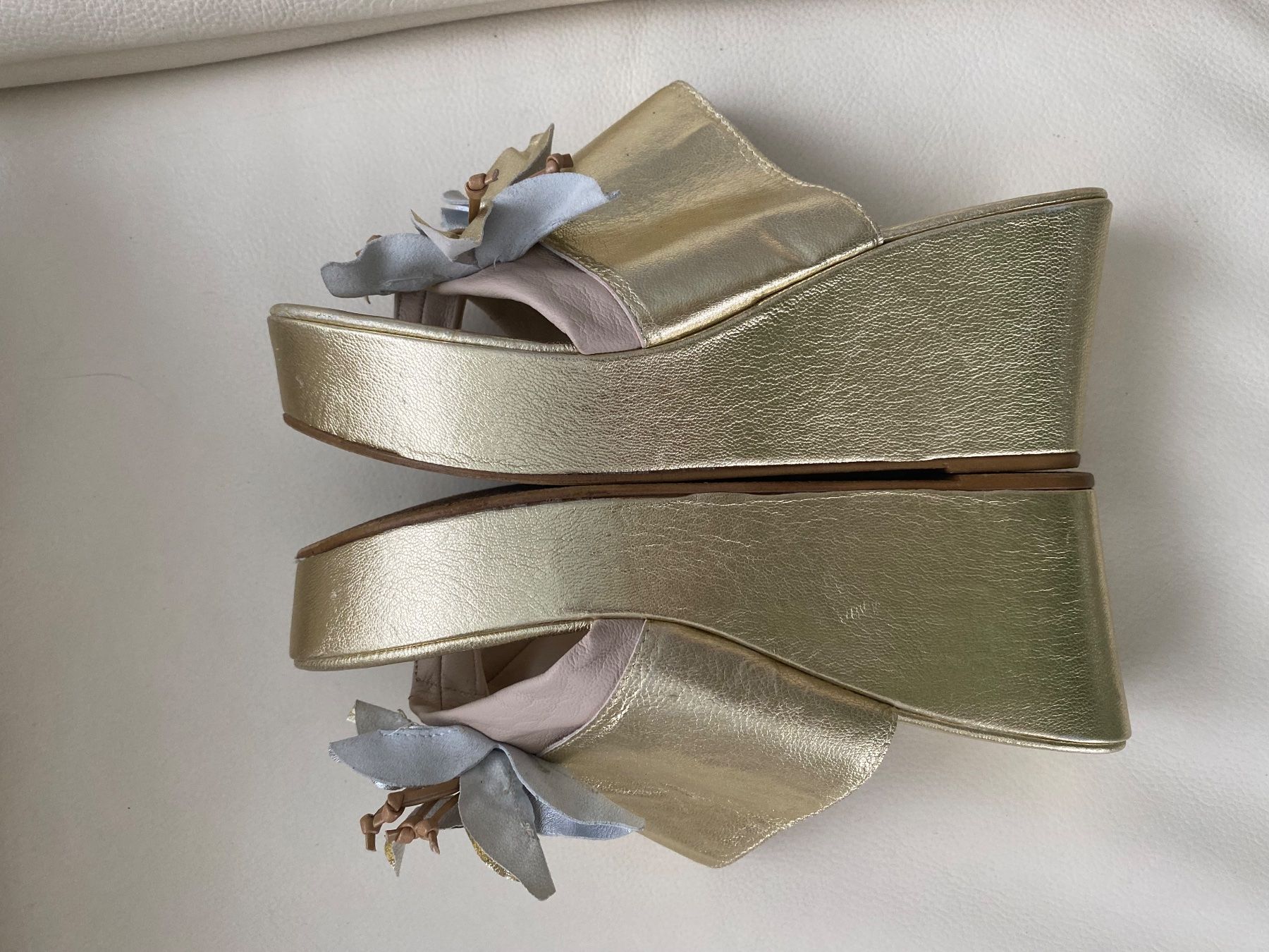 Damenschuhe: SUMMERTIME - stylische/edle B.C. Flip-Flops, gold, 38 – Gebraucht aus Winkel von ferrari2022 3