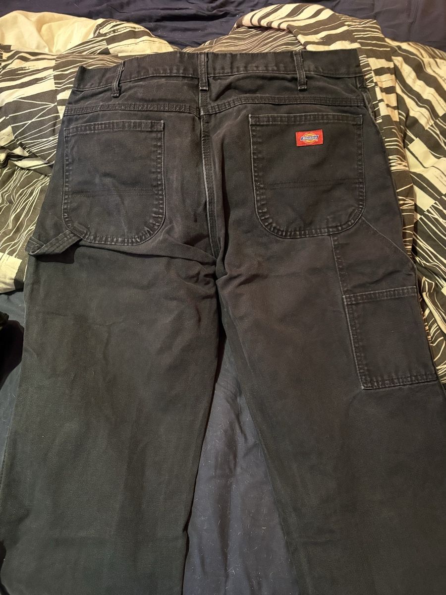 Dickies Jeans: Dickies Schwarz Jeans 36 x 30  – D'occasion à Obermumpf par davetattoo