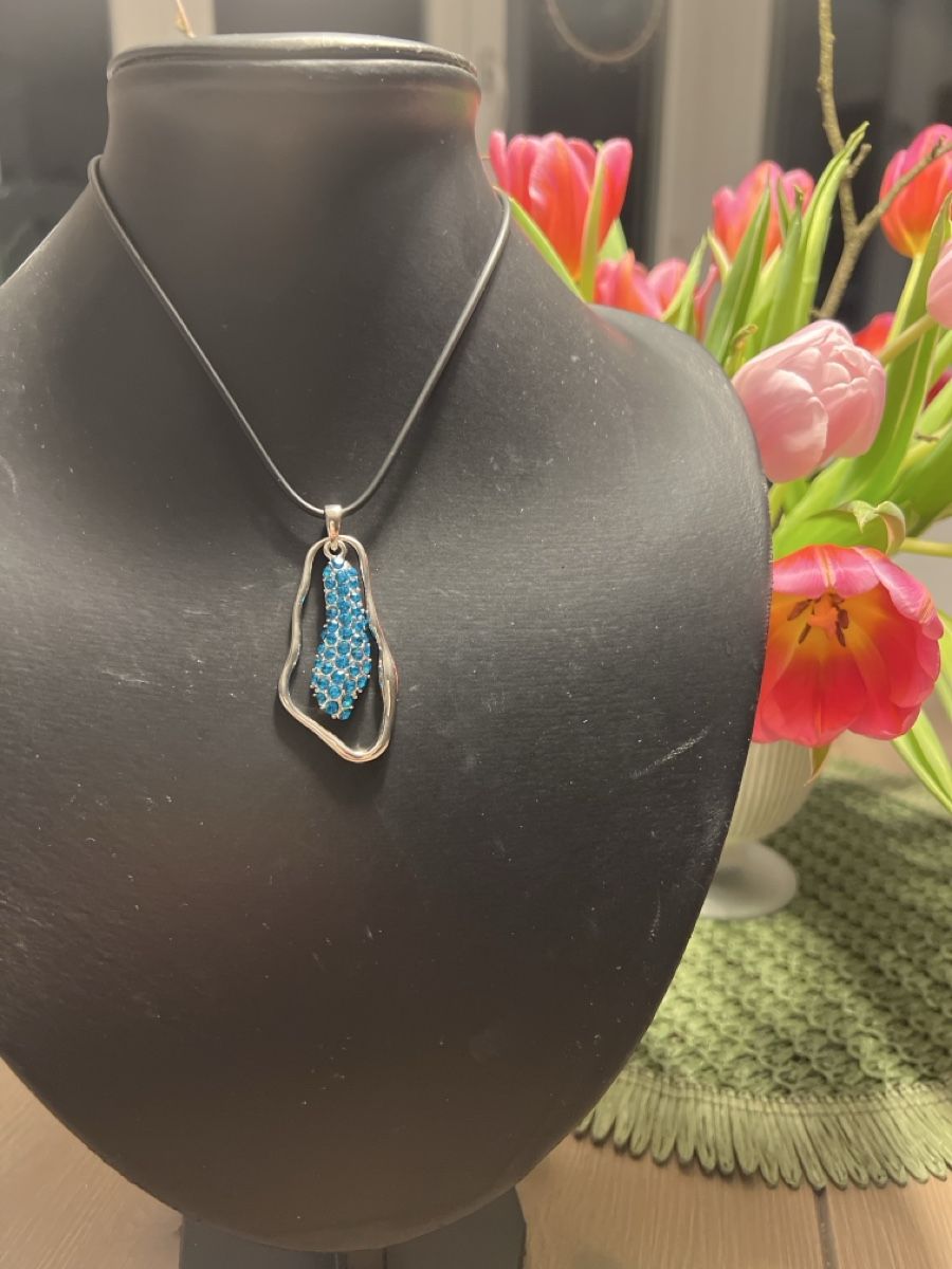 Catenine: Halskette mit blauem Anhänger – Nuovo (secondo la descrizione) da Seon venduto da Sunny-Schmuck78