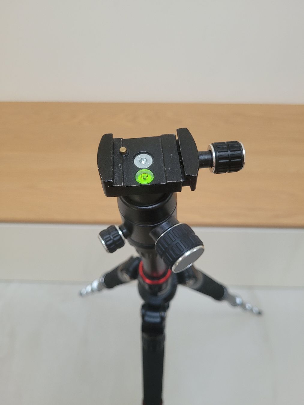 Hama Stative & Stativköpfe: Hama Traveller 146 Premium Duo Stativ  – Gebraucht aus Amriswil von job_jl59 1