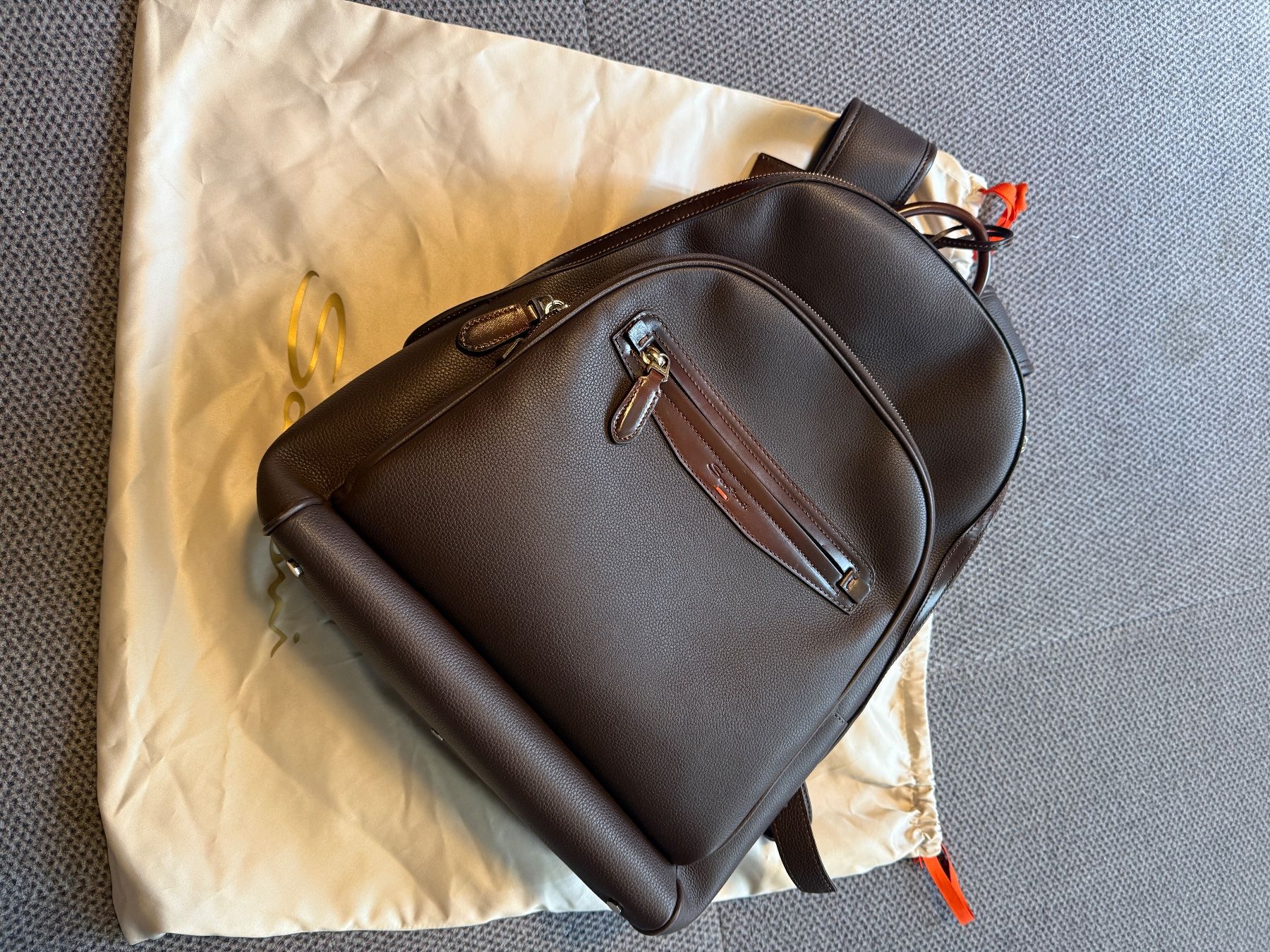 Zaini: SANTONI DARK BROWN TUMBLED LEATHER BACKPACKC HF 1,448.00 – Nuovo (secondo la descrizione) da Unterseen venduto da SONY-CoolGo 5