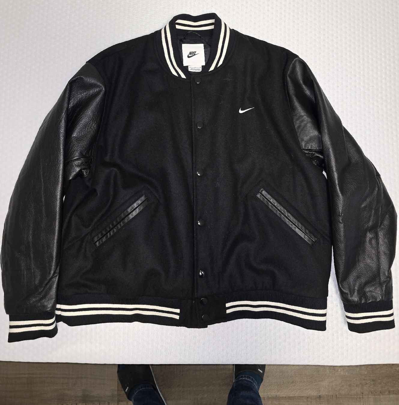 Giacche: Nike Varsity Jacket - Neuve - Taille XL – Nuovo (secondo la descrizione) da Yvonand venduto da KingFroggy