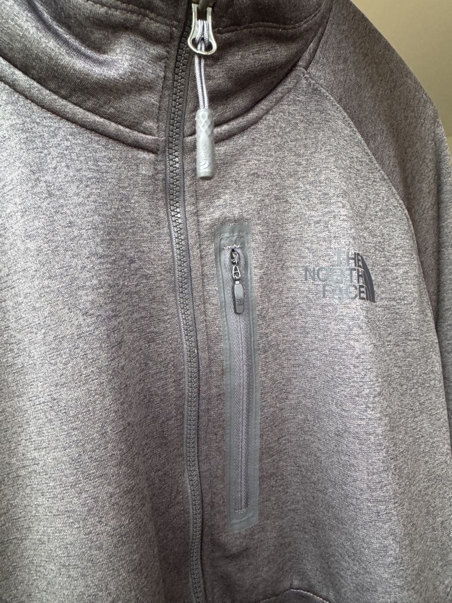 North Face Pulls & Sweat-shirts: Pull The North Face, gris, demi zip, taille M – Neuf (Voir description) à Lausanne par nao_5wpd 1