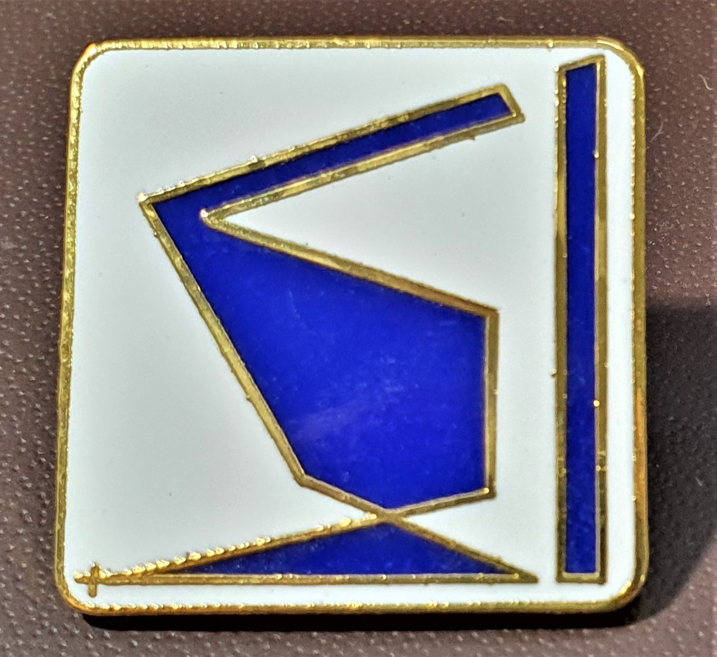 Plaketten & Abzeichen: P783 - Kunst Pin ??? – Gebraucht aus Reinach BL von Boston-Verkauf 1