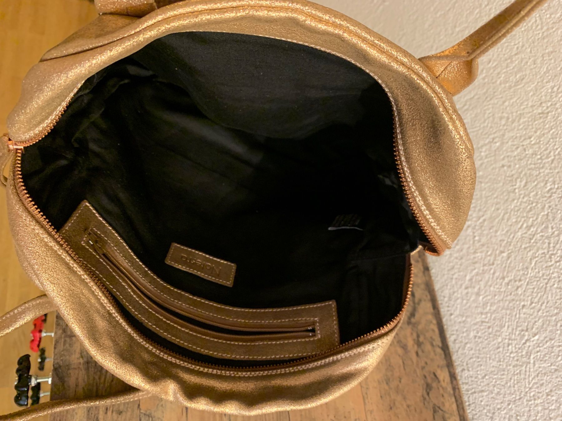 Taschen für Damen: Kunstleder Tasche – Gebraucht aus Zürich von Lieneli 2