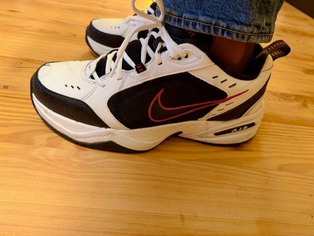 Nike Scarpe da uomo: Nike Sneaker Gr. 44 (nicht neu) – Usato da Lohn-Ammannsegg venduto da UPcycle_Shoes 1