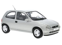 OPEL CORSA B GTi SILBER 1993 1:18 MCG