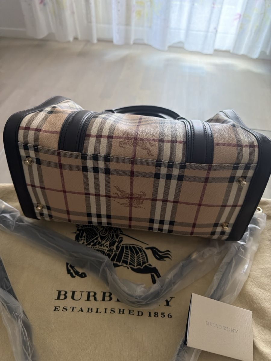 Burberry Taschen für Damen: Eintrage Burberry 30 neuwertige – Neu (gemäss Beschreibung) aus Höri von man_5vqs 3