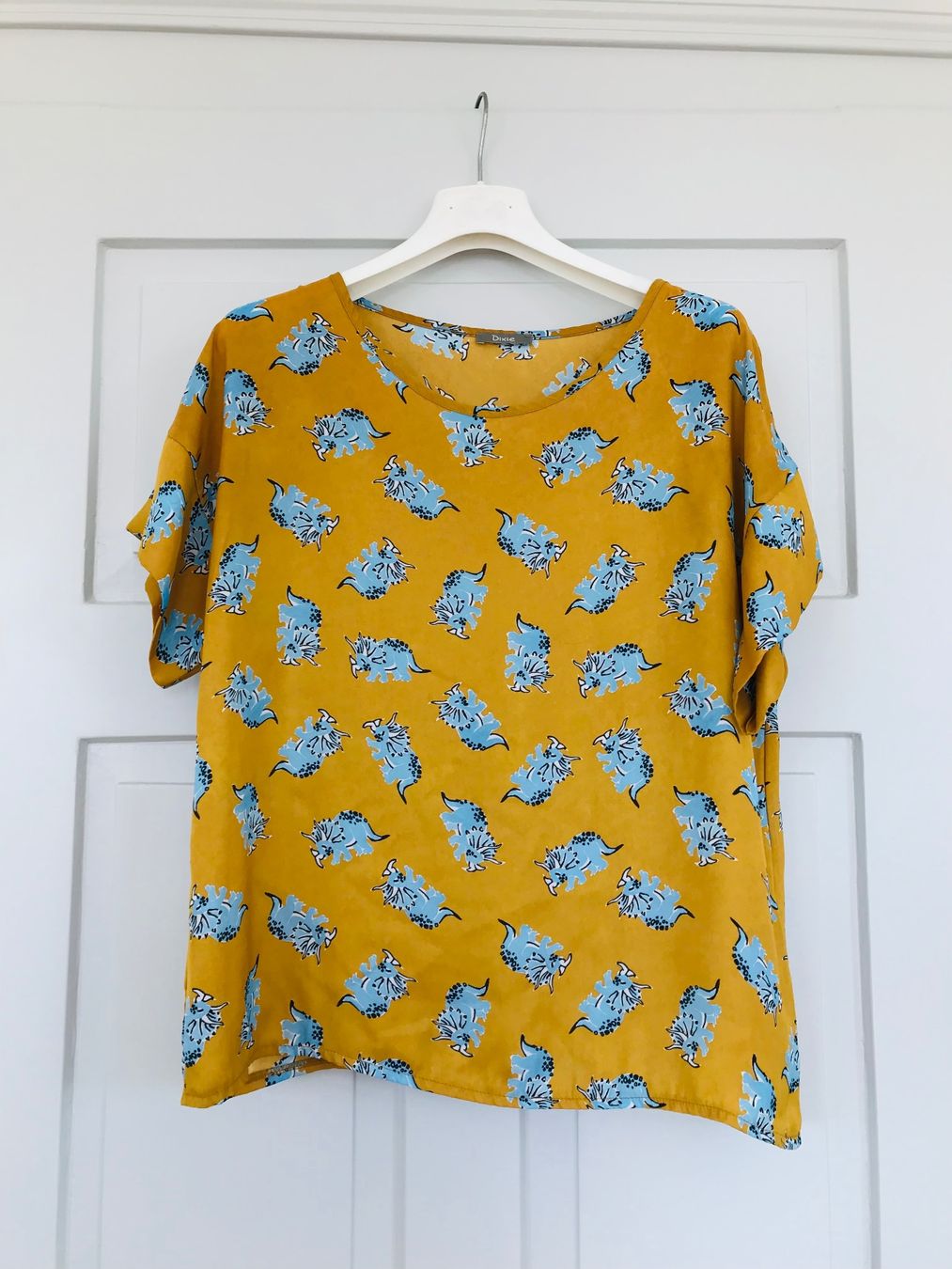 Top: DIXIE Top (M) in senfgelb und hellblau – Usato da Zürich venduto da lanouvelle