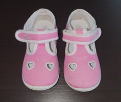 Chicco Lauflernschuhe Gr. 25, Rosa mit Herzchen/Hausschuhe