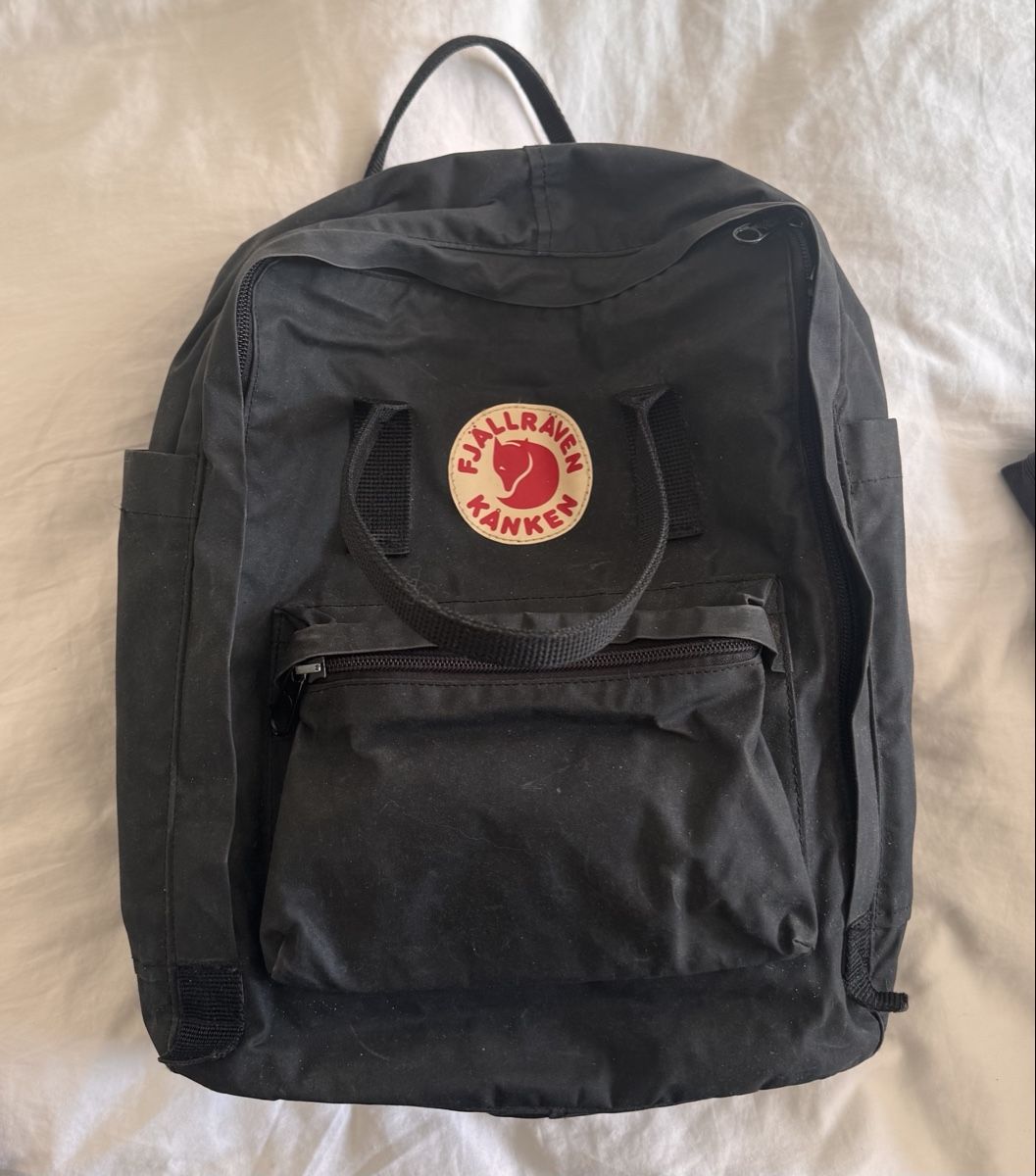 Fjällräven Zaini: Fjällräven Kånken Rucksack – Usato da Zürich venduto da leanfu_