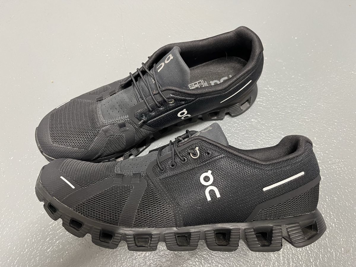 On Scarpe da uomo: On Running Cloud 5 schwarz Gr.46 ( eher 45) – Usato da Aesch BL venduto da flugsaurier73 3