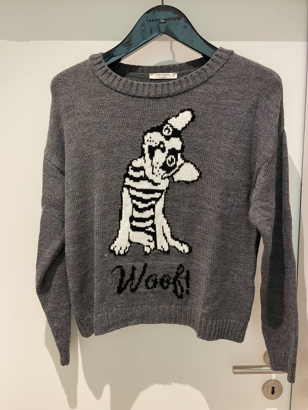 Maglioni & Felpe: Casual Strickpullover mit Hund, Gr. S – Usato da Rheineck venduto da FGeissler