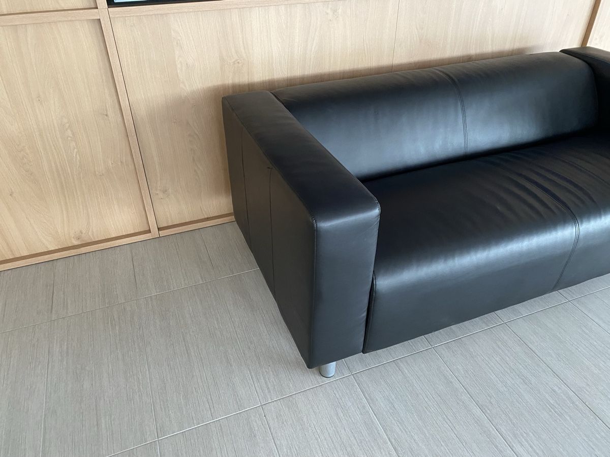 Sofas: Schwarzes Ledersofa – Gebraucht aus Hägglingen von Karin0802 2
