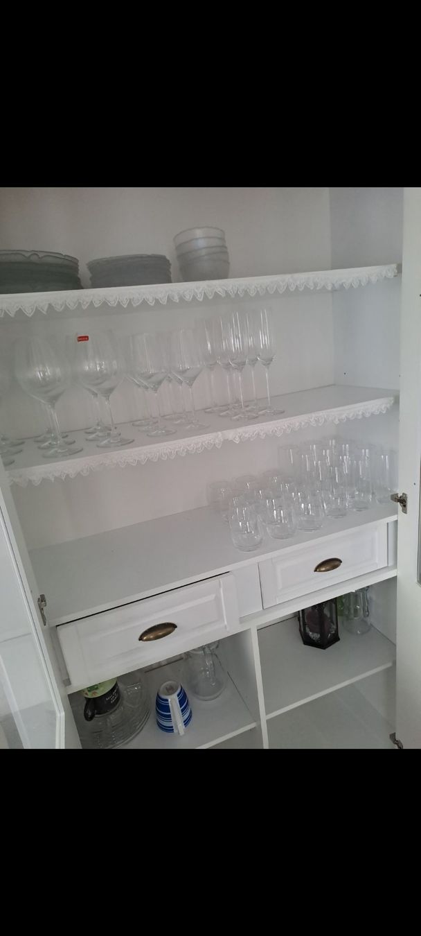 Vetrine: *Schöne Vitrine in weiss mit Holz* – Usato da Teufenthal AG venduto da Silbermond74 1