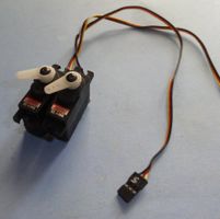 2 Stück Hitec Servo HS-81