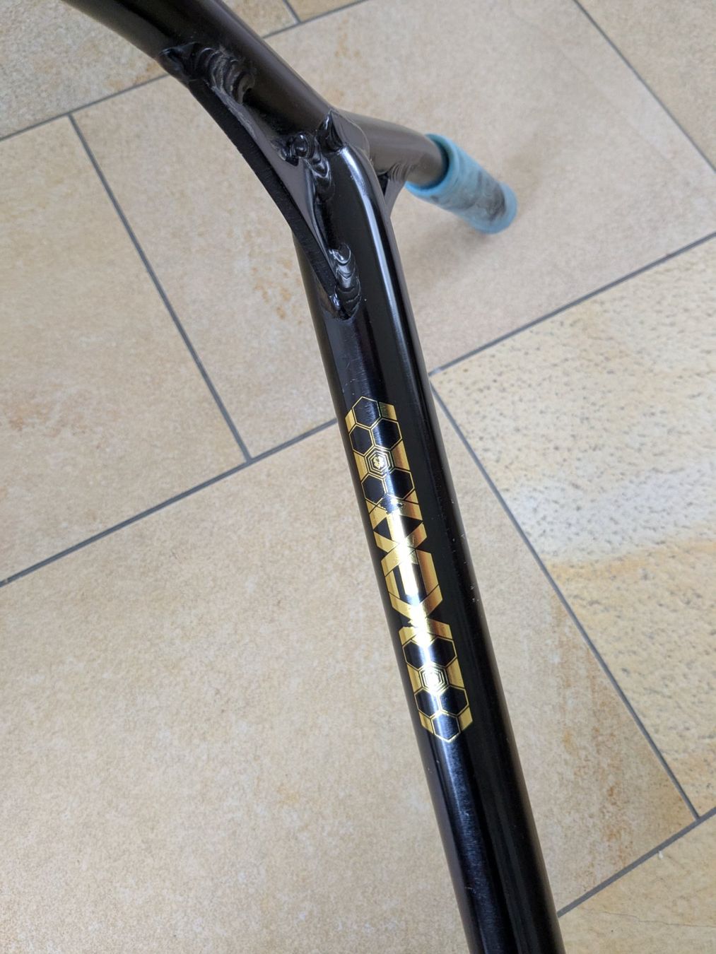 Kickboard: Stunt-Scooter Lenker "HexBar" Schwarz/Gold – Usato da Seuzach venduto da Gajos 2