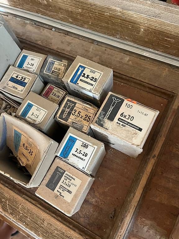 Alle Werkzeuge: Schlitzschrauben  – Gebraucht aus Unterterzen von bar_vvm6 3