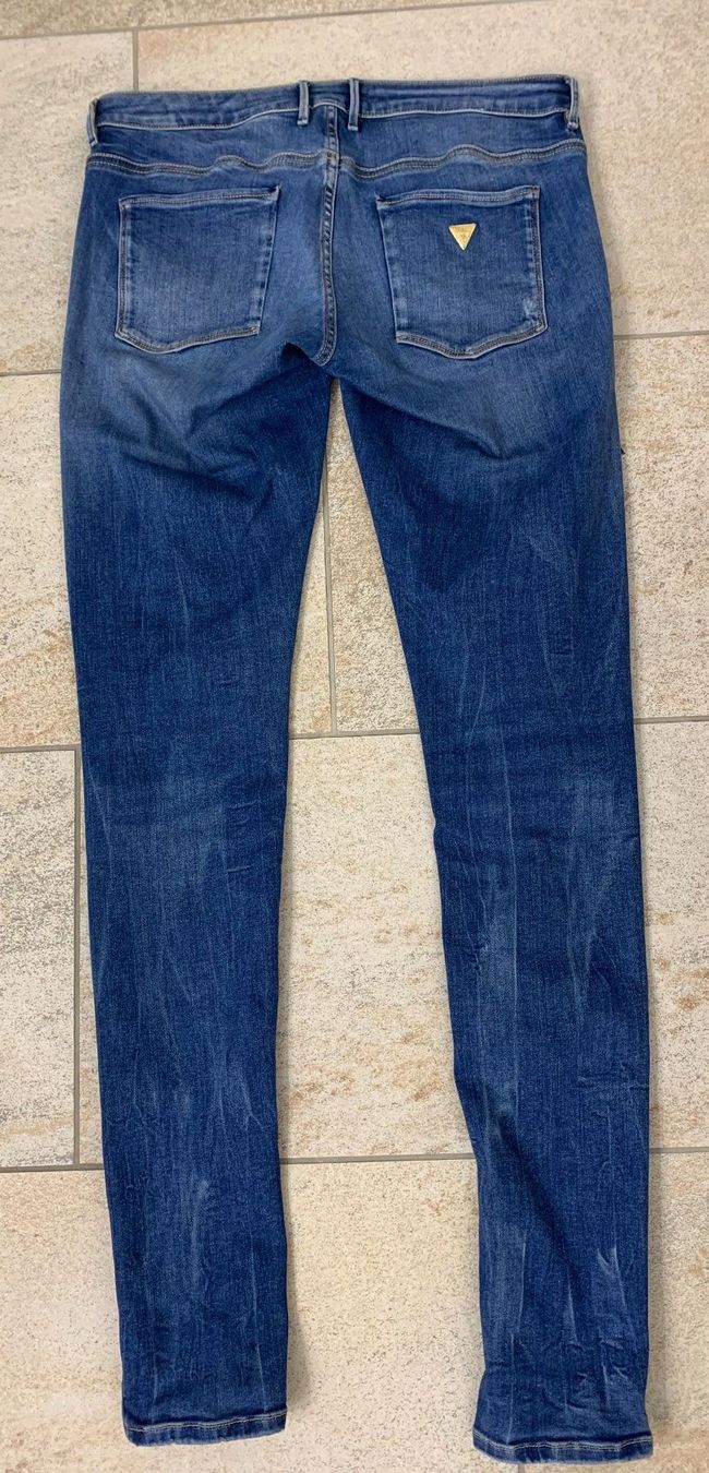 Guess Jeans: Jeans – Gebraucht aus Buchs SG von BubiLuna 1